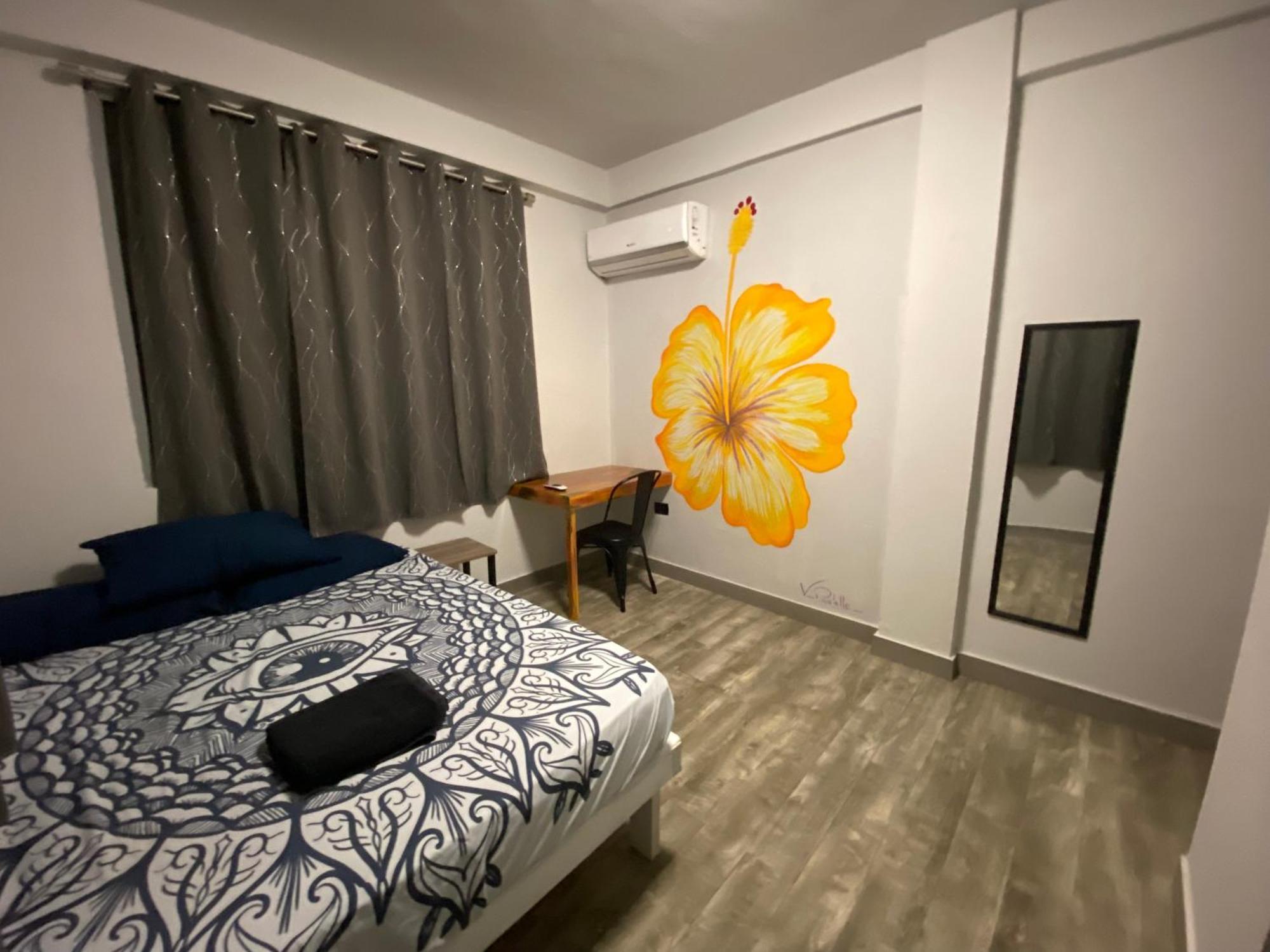 1802 At San Juan Hostel Εξωτερικό φωτογραφία